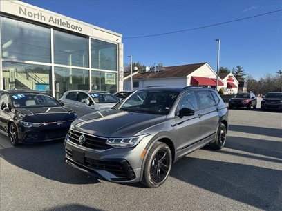 New 2024 Volkswagen Tiguan SE R-Line