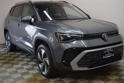 New 2025 Volkswagen Taos SE