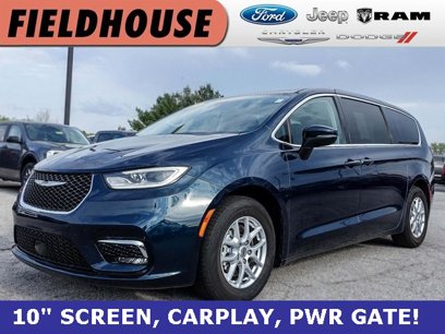 Used 2023 Chrysler Pacifica Touring-L