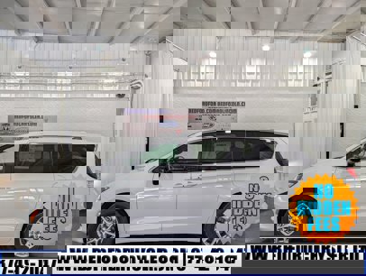 New 2025 Chrysler Voyager LX