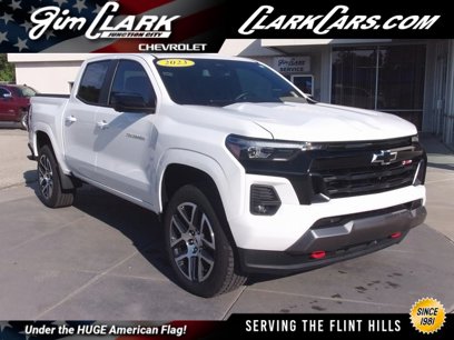 Used 2023 Chevrolet Colorado Z71 w/ Z71 Convenience Package 2