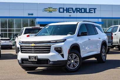 New 2025 Chevrolet Traverse LT
