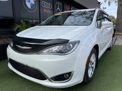 Used 2017 Chrysler Pacifica Touring-L Plus w/ Tire & Wheel Group