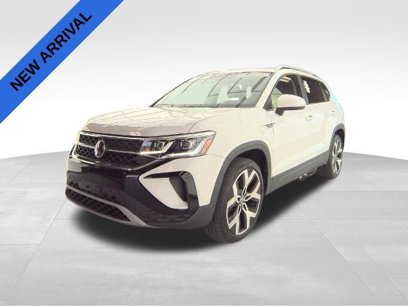 Used 2022 Volkswagen Taos SEL w/ Panoramic Sunroof Package