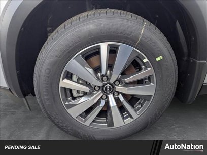 New 2025 Nissan Pathfinder SL
