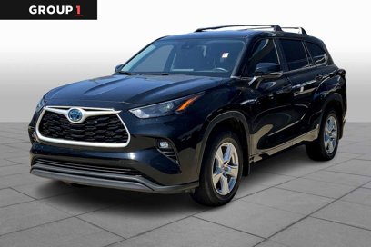 Used 2023 Toyota Highlander LE