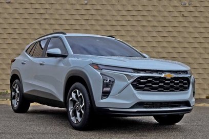 Certified 2025 Chevrolet Trax LT