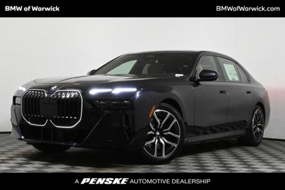 New 2025 BMW 740i xDrive w/ Premium Package