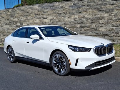 New 2025 BMW 530i xDrive w/ Premium Package