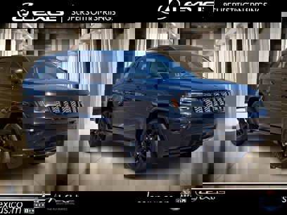 Used 2022 Jeep Grand Cherokee Laredo X