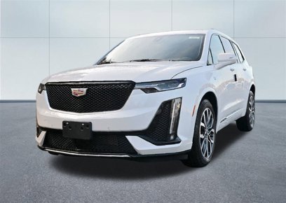 New 2025 Cadillac XT6 Sport w/ Technology Package