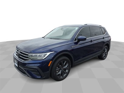 Used 2022 Volkswagen Tiguan SE w/ Panoramic Sunroof Package