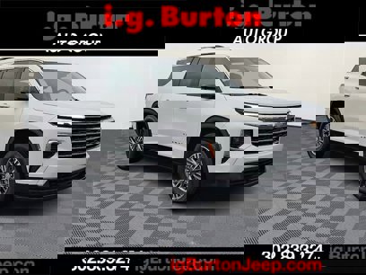 Used 2024 Chevrolet Traverse LT