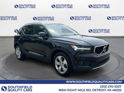 Used 2021 Volvo XC40 T5 Momentum