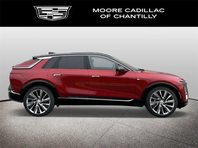 New 2024 Cadillac Lyriq Luxury w/ LPO, Floor Liner Package