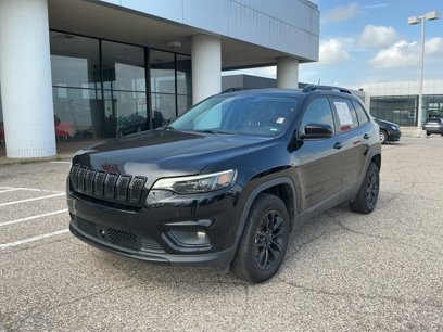 Used 2023 Jeep Cherokee Altitude Lux
