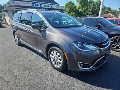 Used 2018 Chrysler Pacifica Touring-L