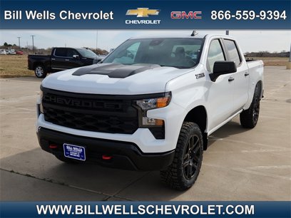 New 2025 Chevrolet Silverado 1500 Custom Trail Boss w/ LPO, Dark Essentials Package