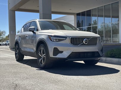 Certified 2025 Volvo XC40 B5 Core