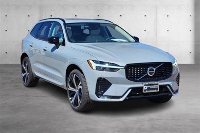 New 2025 Volvo XC60 B5 Ultra w/ Protection Package Premier