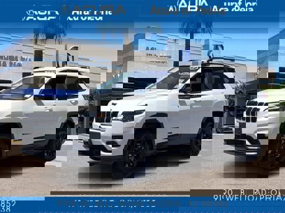 Used 2023 Jeep Cherokee Altitude Lux