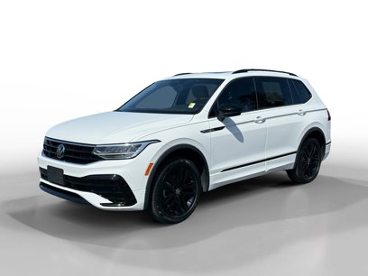 Certified 2022 Volkswagen Tiguan SE R-Line