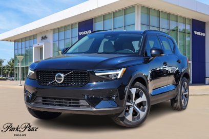 Certified 2025 Volvo XC40 B5 Plus w/ Protection Package Premier