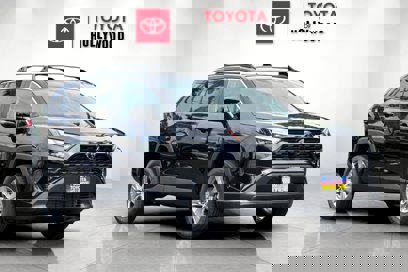 New 2025 Toyota RAV4 XLE