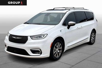 New 2025 Chrysler Pacifica Pinnacle