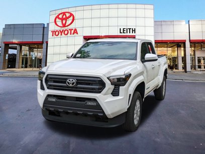 New 2024 Toyota Tacoma SR5