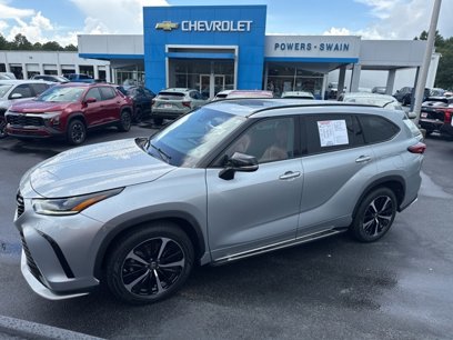 Used 2021 Toyota Highlander XSE