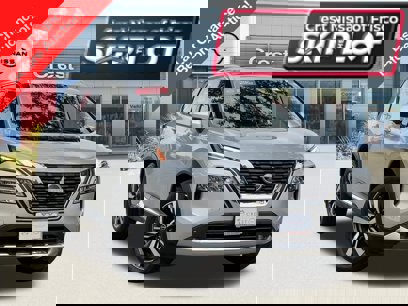 Certified 2022 Nissan Rogue Platinum w/ Head-Up Display Package