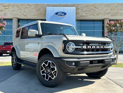 New 2025 Ford Bronco Outer Banks