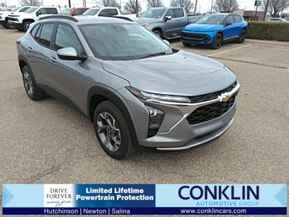 New 2025 Chevrolet Trax LT w/ Driver Confidence Package