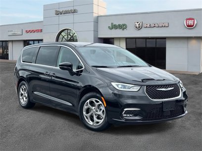 Used 2024 Chrysler Pacifica Limited