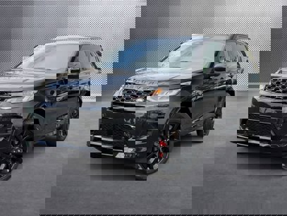 New 2025 Land Rover Discovery Sport Dynamic SE
