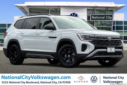 New 2025 Volkswagen Atlas Peak Edition SE