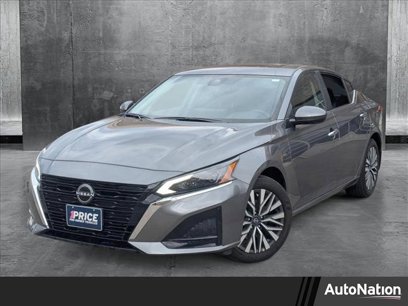 Used 2024 Nissan Altima 2.5 SV w/ SV Premium Package