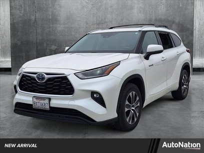 Certified 2021 Toyota Highlander XLE