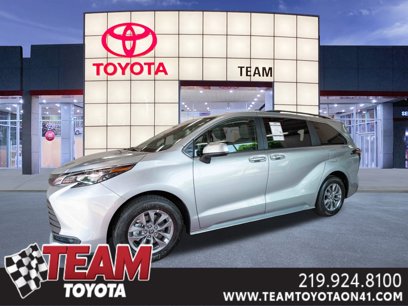 Certified 2025 Toyota Sienna LE w/ LE Plus Package