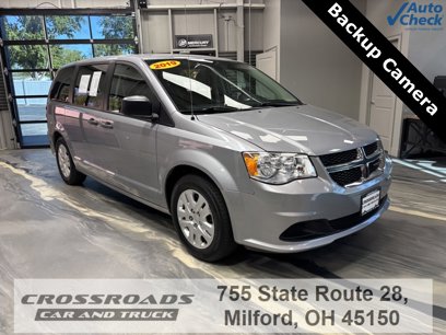 Used 2019 Dodge Grand Caravan SE w/ UConnect Hands-Free Group
