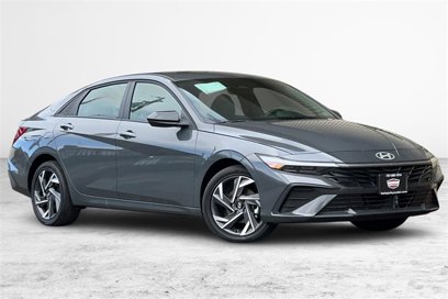New 2025 Hyundai Elantra SEL w/ Cargo Package