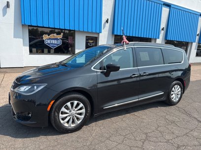 Used 2017 Chrysler Pacifica Touring-L