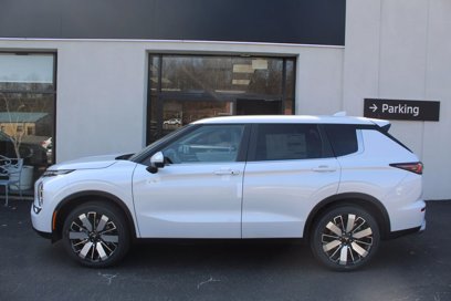 New 2025 Mitsubishi Outlander SE