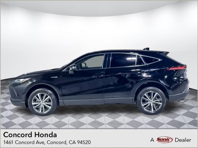 Used 2021 Toyota Venza LE w/ Carpet Mat Package (TMS)