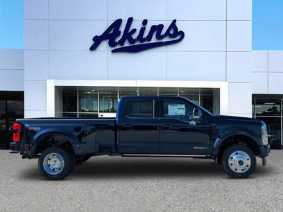 New 2025 Ford F450 Platinum w/ FX4 Off-Road Package