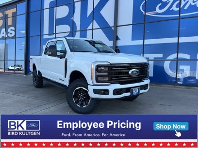 New 2025 Ford F250 Platinum w/ Tremor Off-Road Package