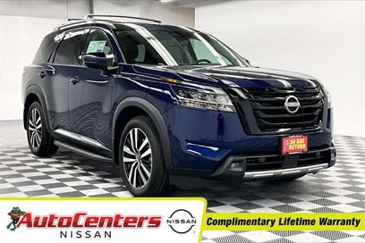 New 2024 Nissan Pathfinder Platinum w/ Black Appearance Package