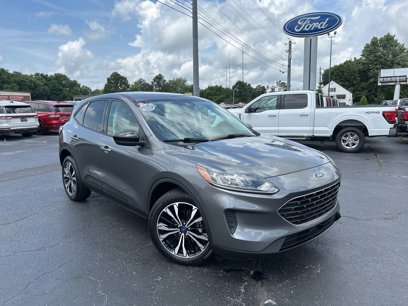 Used 2022 Ford Escape SE w/ SE Sport Appearance Package