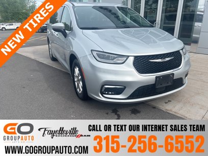 Used 2023 Chrysler Pacifica Touring-L